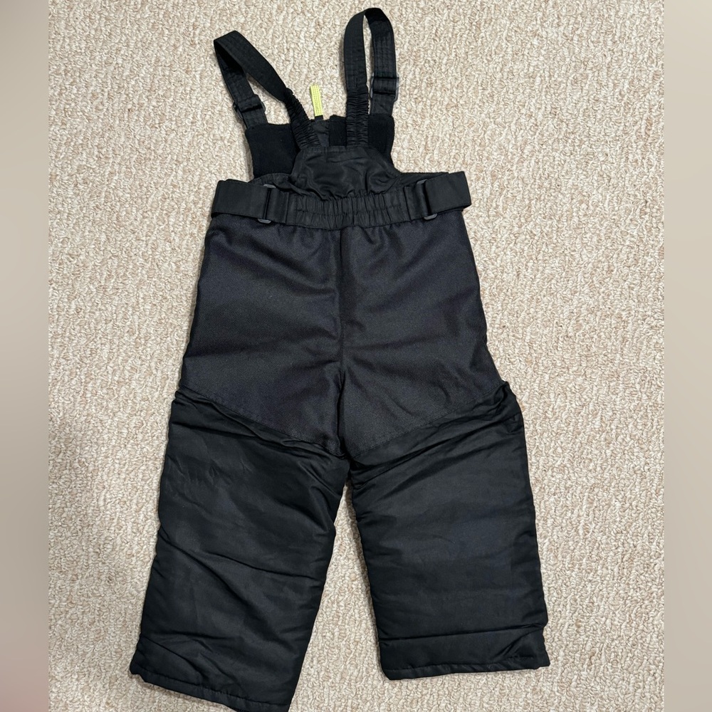 Toddler Snow Bib - Picture 2 of 4